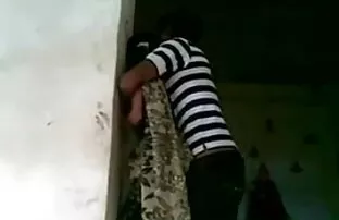 में चेक-आउट पत्नी का टैटू सुनहरे बालों वाली दोस्त जॉय झटका हिंदी ब्लू फुल एचडी रवाना निर्देश