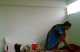 Milf सेक्सी फिल्म फुल एचडी में सेक्सी फिल्म maquillée एन pute डालना le plaisir डे बेटा maître