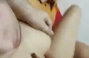 दो गर्म सेक्सी ब्लू फुल एचडी में महिला समलैंगिकों को उनके पारदर्शी चूत के साथ