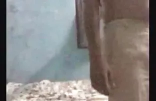 खूबसूरत श्यामला ब्लू पिक्चर सेक्सी फुल एचडी बड़े स्तन के साथ खुद को भाता