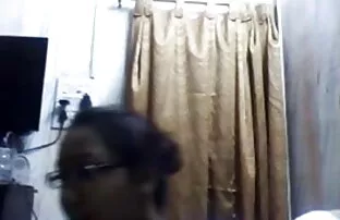 एक असली गुड़िया की सेक्सी फुल एचडी वीडियो मूवी तरह फैला