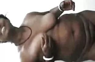 Lana उसे सेक्सी मूवी फुल एचडी वीडियो गीला बिल्ली fucks दो लड़कियों को देख खाने के लिए एक-दूसरे के pussies