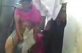गर्म माँ प्रयोगों के साथ उसे नया खिलौना सेक्सी मूवी फुल मूवी एचडी